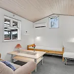 3 Bedroom Amazing In Holiday home Give