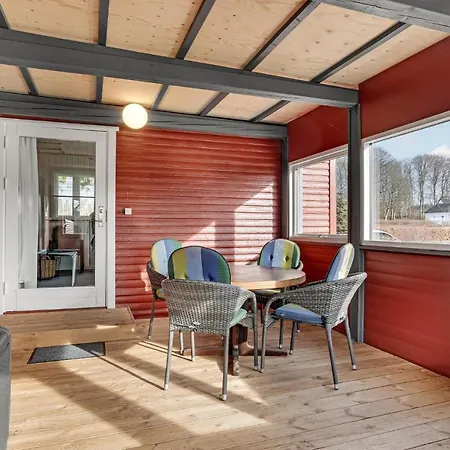 度假居 3 Bedroom Amazing In Give 吉弗