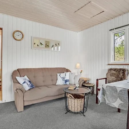 3 Bedroom Amazing In Give Uve